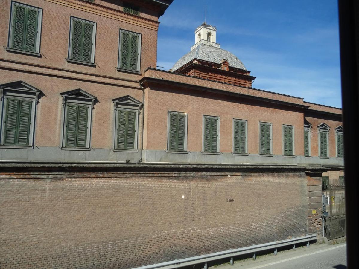 Affittacamere Famiglia Do Racconigi المظهر الخارجي الصورة